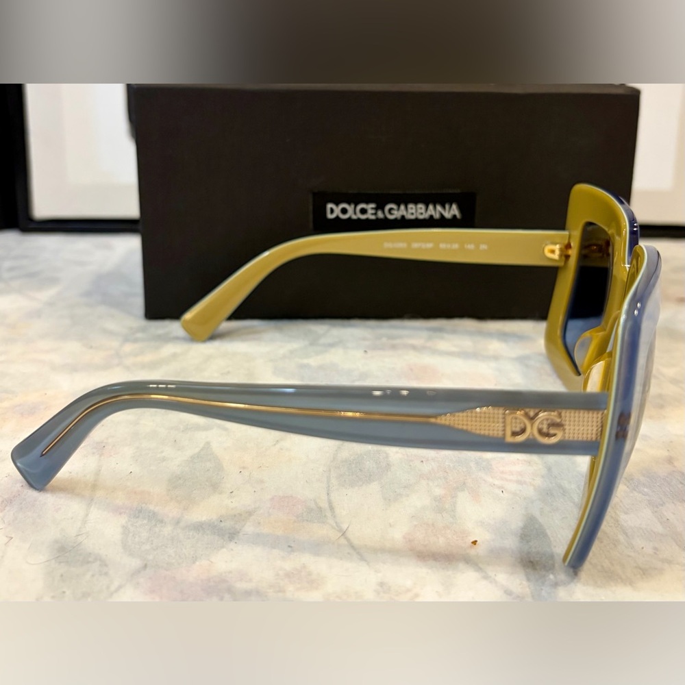 🩵DOLCE & GABBANA Chunky Light Blue Rectangular Sunglasses NWT FULL INCLUSION - Picture 5 of 12